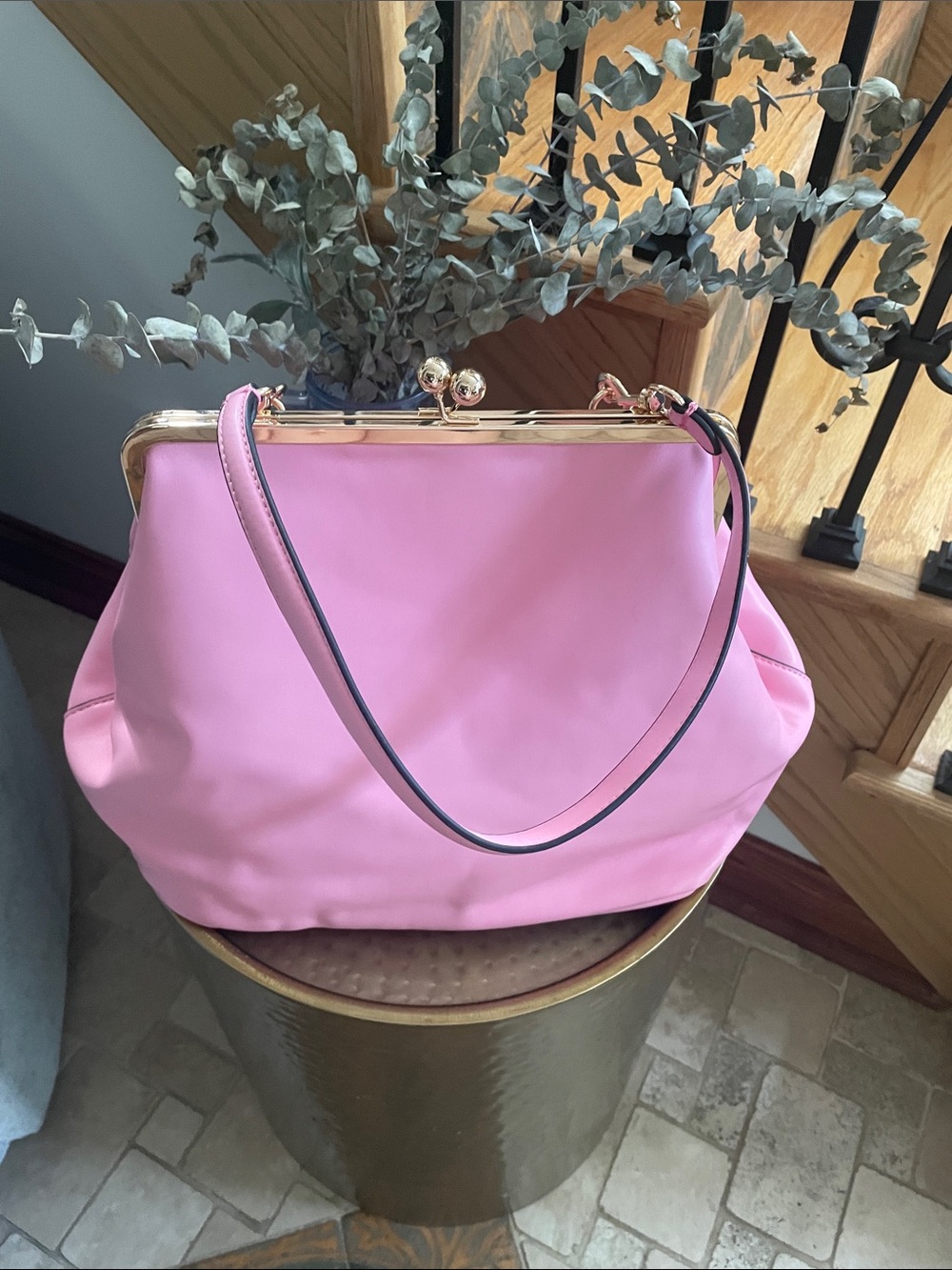 Vegan Leather Pink Kiss Lock Frame-Top Shoulder or Hand Bag Large New - Picture 5 of 14